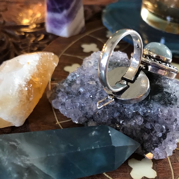 Poison / Pill Box Stash Locket Ring - Picture 5 of 7